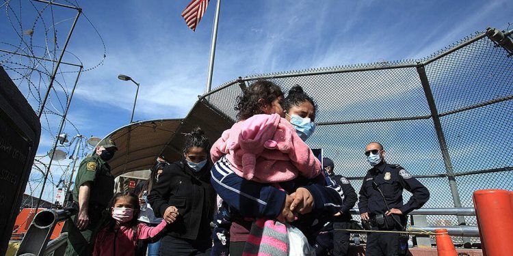 La Casa Blanca dice ahora que sí aumentarán el cupo de refugiados, pero no tanto