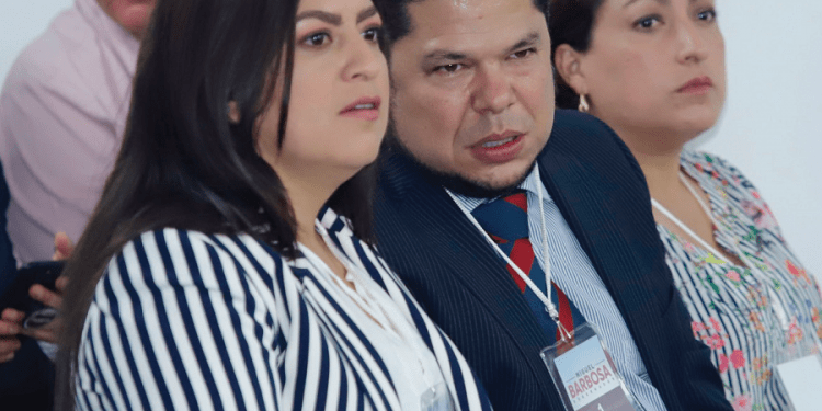 Inventaron la encuesta a favor de Rivera: Biestro