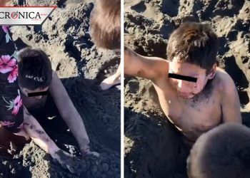 ‘Son la peor familia’: la reacción de niño después de entierro en la arena
