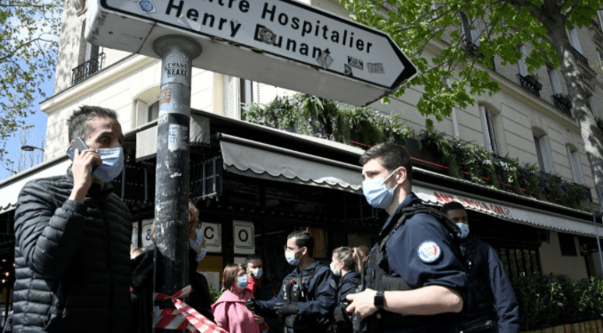 Tiroteo afuera de hospital de París deja un muerto y otra persona herida