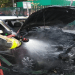 Vehículo arrolla a motociclista y se incendia en acceso a la Clínica 2 del IMSS