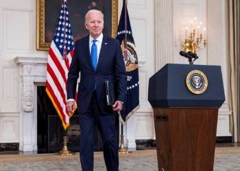 Biden se suma a solidaridad internacional y ofrece ayuda a México