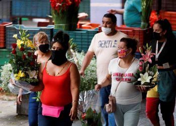 IMSS insta a festejar a las Madres con responsabilidad y sana distancia