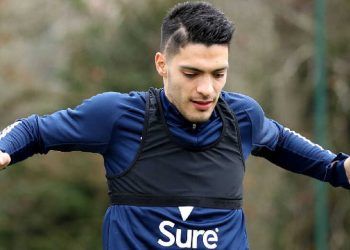 Raúl Jiménez no podrá cumplir con la Selección Mexicana