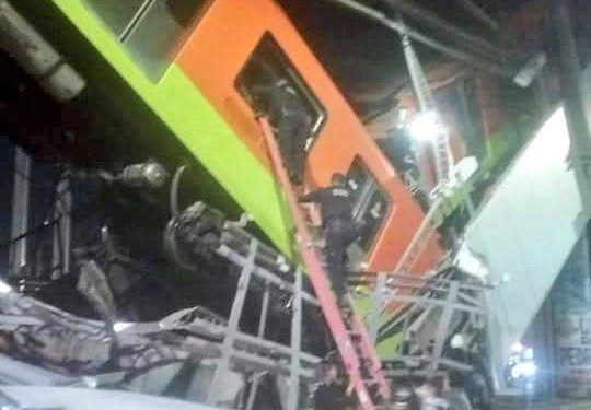 Se desploma estructura del Metro con todo y convoy en la Línea 12; la que armó Ebrard