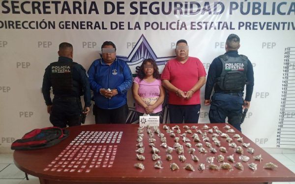 Rescatan estatales a 10 migrantes en Palmar de Bravo 
