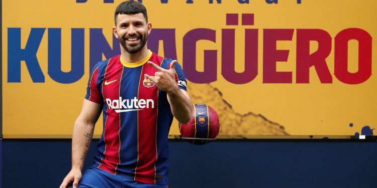 Barcelona firma a Sergio «Kun» Agüero por dos temporadas