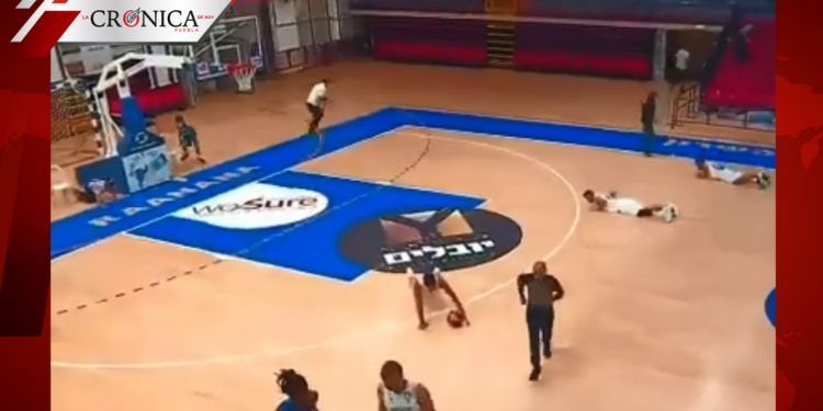 Alerta de misiles en Israel causa pánico durante partido de basquetbol (VIDEO)
