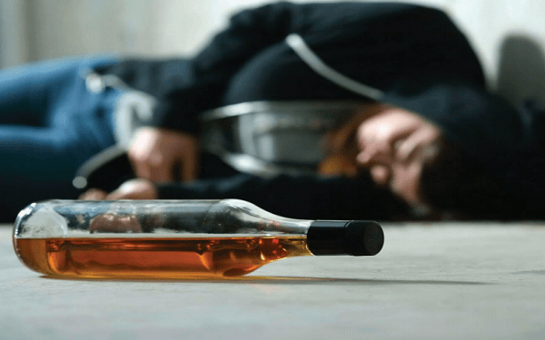 Aumenta consumo de alcohol y drogas por confinamiento