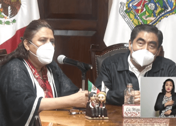 Gobierno de Puebla reconoce la labor de las madres poblanas en su día