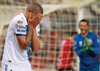 Con un pie fuera de la liguilla