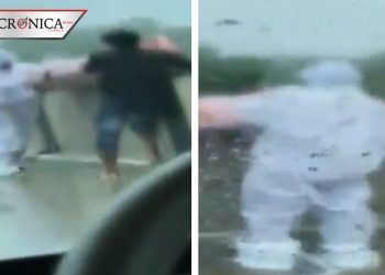 Captan a 2 sujetos lanzando al río cuerpo de paciente que murió por COVID-19