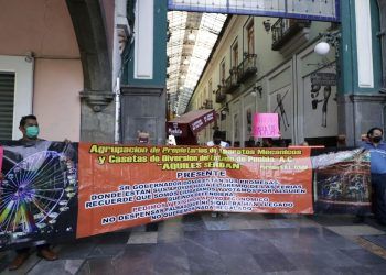 Dueños de juegos mecánicos en Puebla exigen a las autoridades permiso para laborar