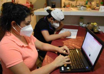Solo 7 de cada 10 mexicanos usan internet
