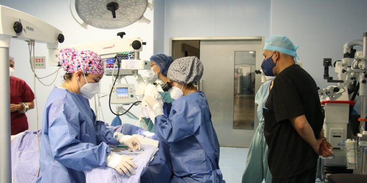Realiza ISSSTEP primer trasplante de córnea del 2021