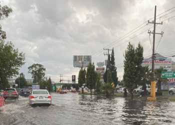 Lluvia y granizo provocan inundaciones en la Angelópolis