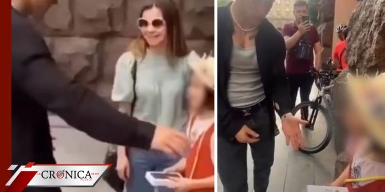 TikToker regala iPhone a niña; se lo quita cuando termina de grabar (VIDEO)