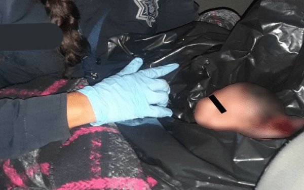 Policías localizan a recién nacida abandonada en Camino Real a Castillotla