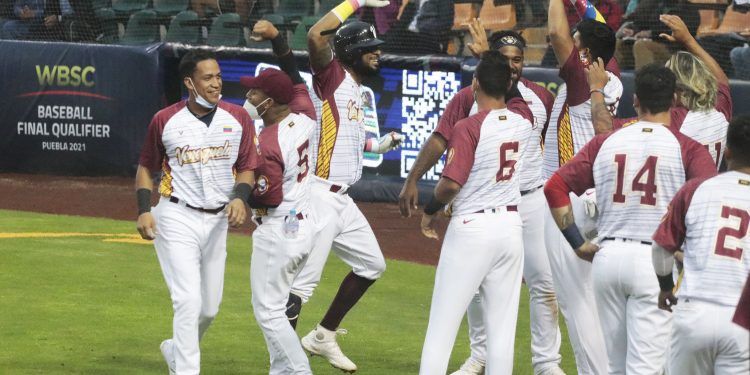 Inicia última etapa del preolímpico de beisbol en Puebla