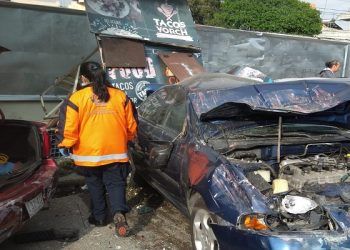 Al menos tres lesionados deja colisión de vehículos en Puebla