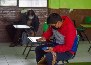 Pueden seguir clases en CDMX reforzando medidas contra contagios de COVID-19
