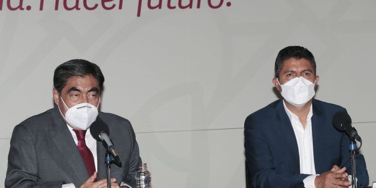 Celebra Canaco encuentro entre Eduardo Rivera y Miguel Barbosa