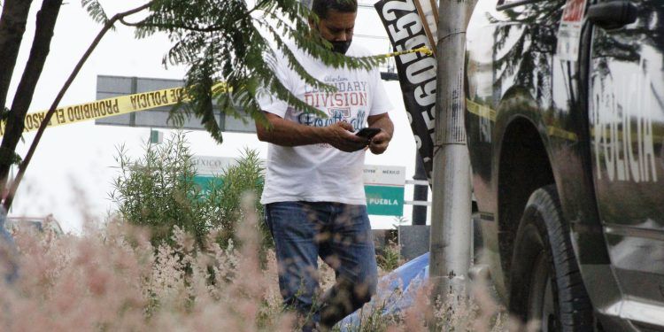 Hallan cadáver a un costado del Periférico Ecológico