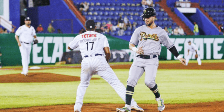 Pericos barre a Tigres