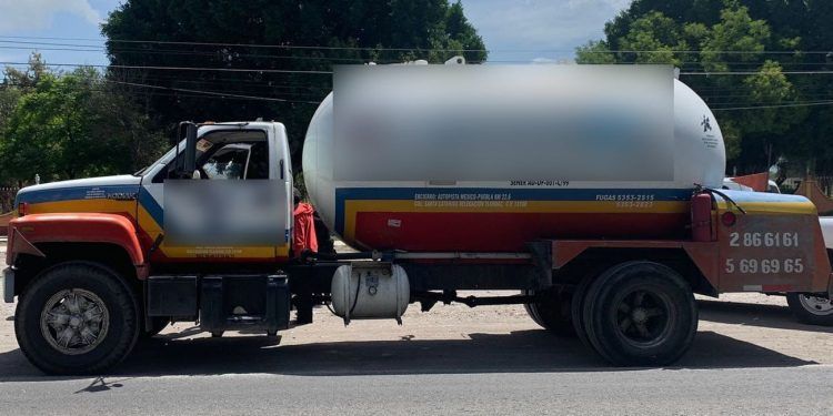 Detienen a dos presuntos huachigaseros en Tepanco de López 