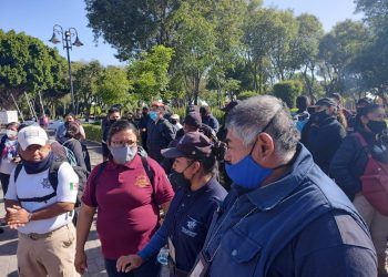 Policías y trabajadores del Ayuntamiento de San Pedro Cholula se van a paro