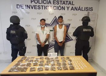 Caen dos presuntos narcomenudistas en inmediaciones de Plaza Loreto