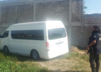 Policía Estatal rescata a 32 migrantes y detiene a un «pollero» en Palmar de Bravo