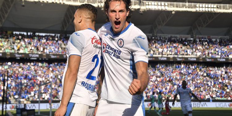 Cruz Azul es campeón de campeones; se impone 2-1 a León
