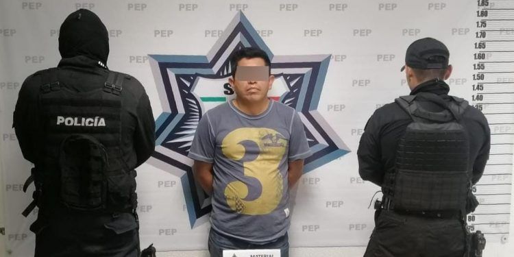 Vendedor de drogas y artículos robados es detenido en inmediaciones de Parque Puebla