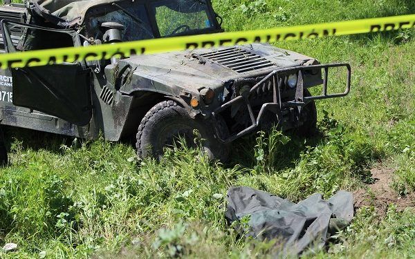 Hallan cadáver encobijado en colonia del sur de Puebla