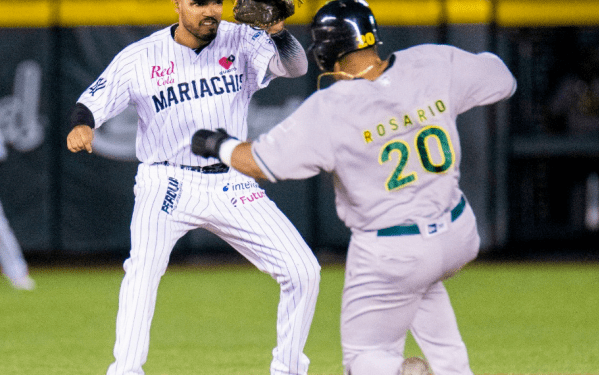 Mariachis roban triunfo a Pericos
