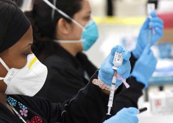 EE.UU. aplicará tercera dosis de vacunas Pfizer y Moderna a partir de septiembre
