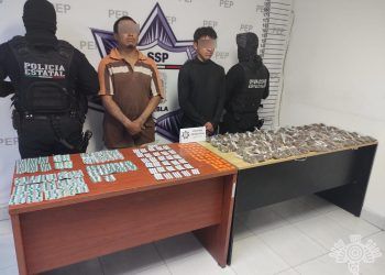 En Cuautlancingo detienen a dos presuntos narcovendedores