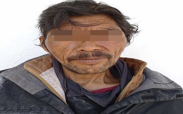 Policía Municipal detiene a sujeto que robaba tapas de alcantarillas en Puebla