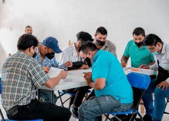 Operadores del transporte público en Puebla acuden a talleres sobre movilidad
