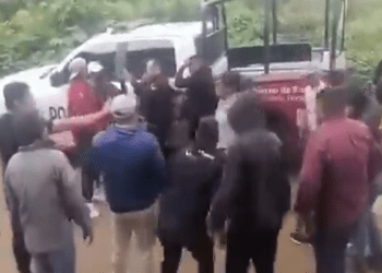 Hay 11 huachigaseros detenidos por agredir a policías estatales en Xonacatepec
