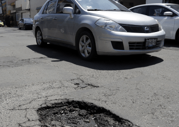 Anuncian programa de bacheo