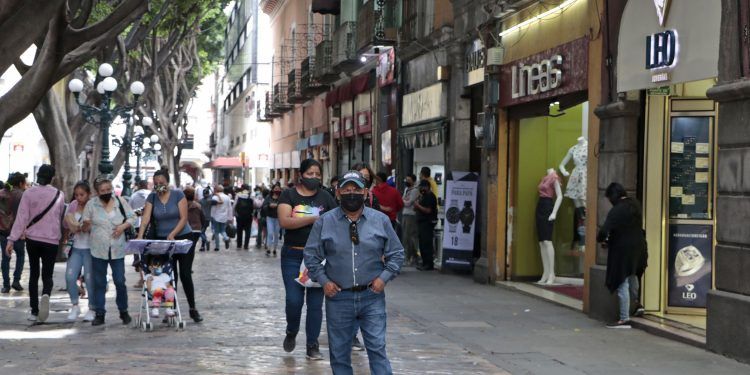 Avalan comerciantes remodelar la 5 de Mayo