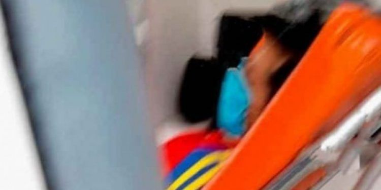 Mujer apuñala a su expareja en la Central de Abasto 