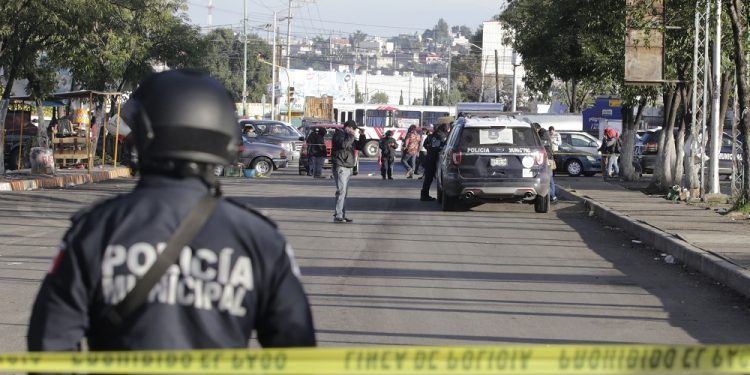 Ebrio es detenido en posesión de una cabeza humana en la Central de Abasto