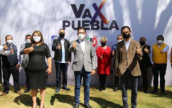 La irrelevante oposición en Puebla