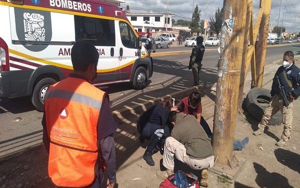 Hombre intenta quitarse la vida arrojándose de un puente peatonal en San Pedro Cholula