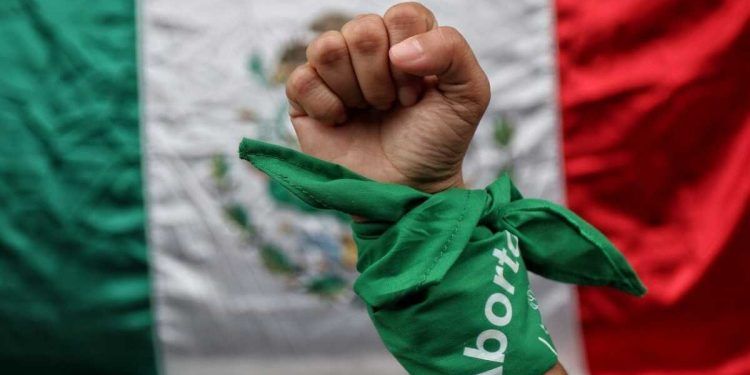Analiza Gobernación liberar a mujeres criminalizadas por aborto