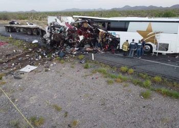 Al menos 16 muertos y 22 heridos en accidente en carretera de norte de México
