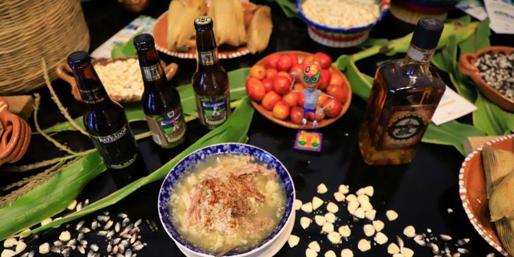 ¡A comer! Presentan Feria del Maíz y del Pozole en Izúcar
